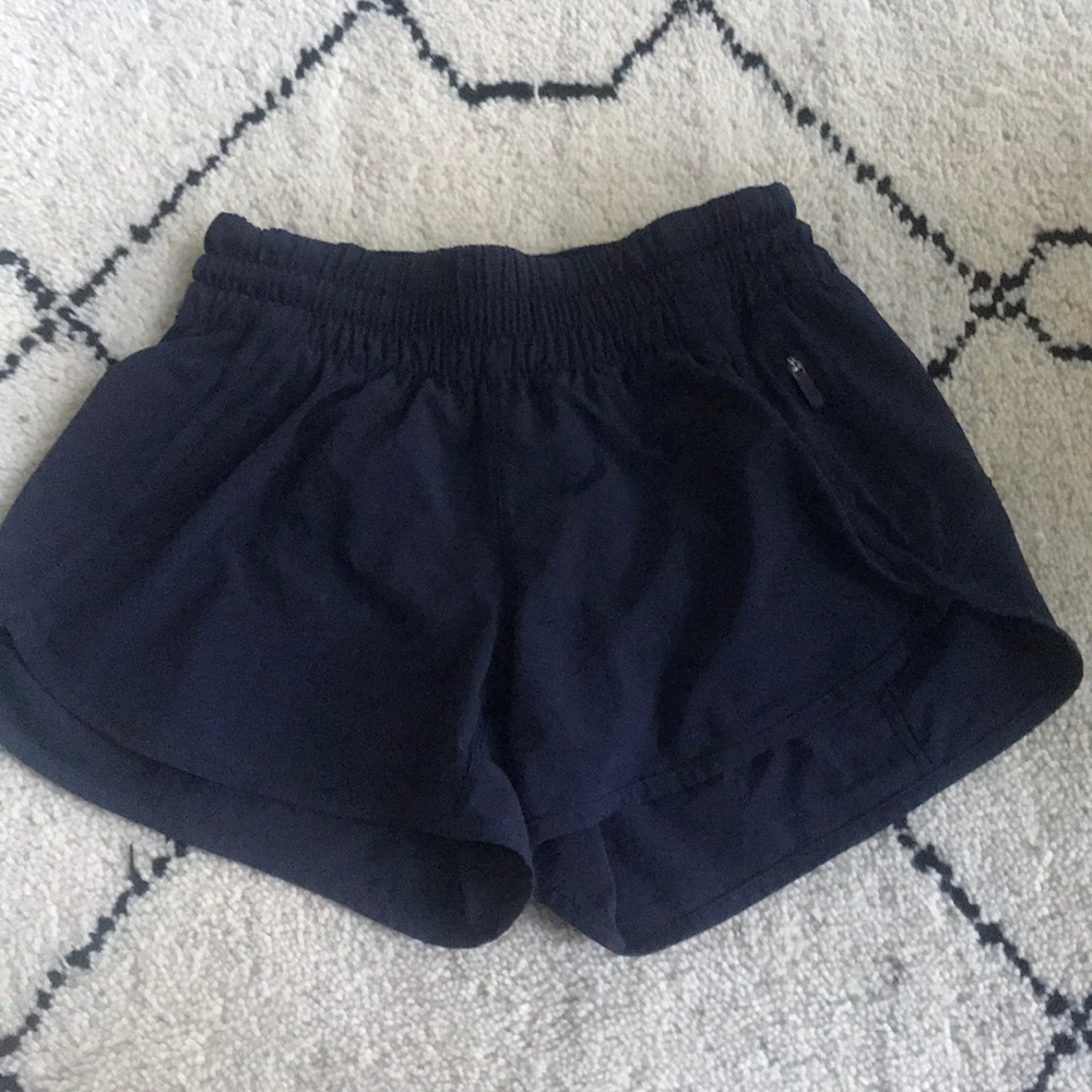 Lululemon Tracker Short - Midnight Navy - 6
